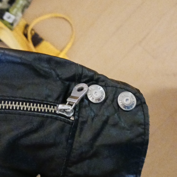 Leather jacket by Wilson's - Picture 4 of 6